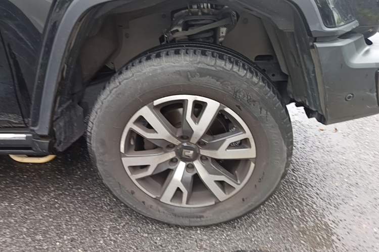 Used Tank 300 2023 City Edition 2.0T—Stylish as Ever Right Front Wheel Hub