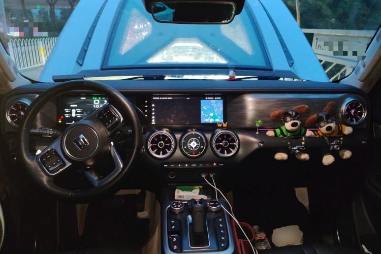 Used Tank 300 2023 City Edition 2.0T—Stylish as Ever Center Console