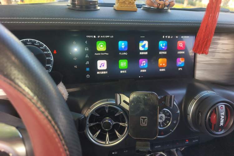 Used Tank 300 2023 City Edition 2.0T—Stylish as Ever Audio And AC Panel