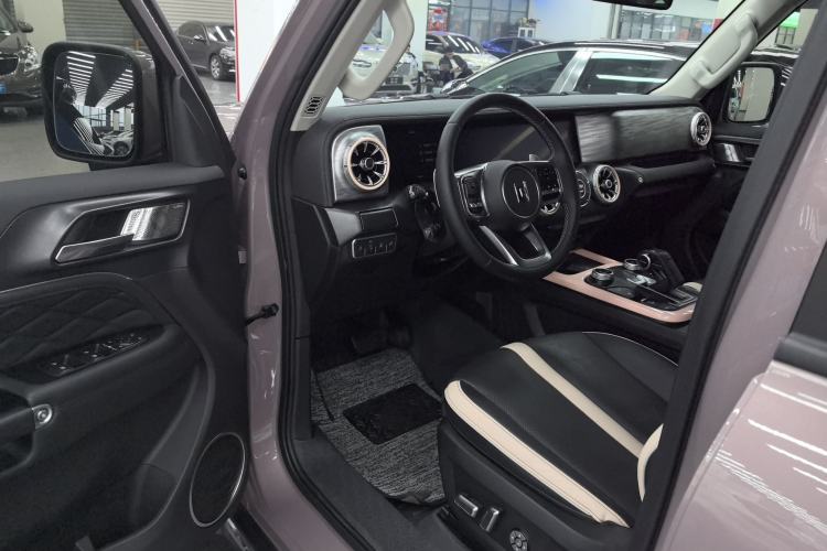 Used Tank 300 2023 City Edition 2.0T—Stylish as Ever Driver Seat
