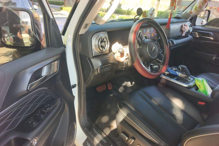 Used Tank 300 2023 City Edition 2.0T—Stylish as Ever Driver Seat
