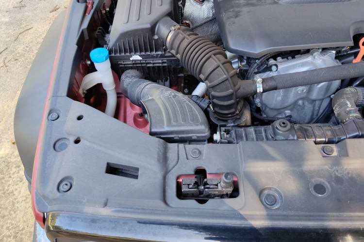 Used Tank 300 2023 Off-Road Edition 2.0T Challenger Engine Bay Right