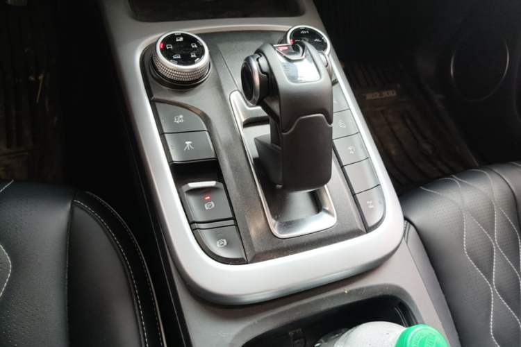 Used Tank 300 2023 Off-Road Edition 2.0T Challenger Gear Lever