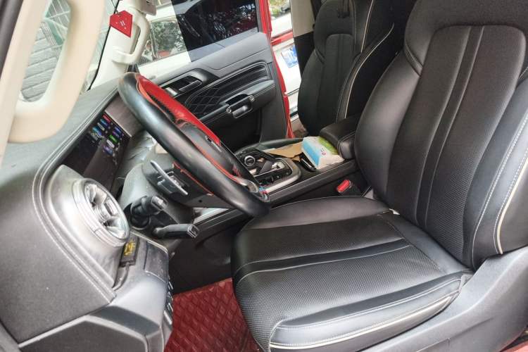 Used Tank 300 2023 Off-Road Edition 2.0T Conqueror Left Front Seat