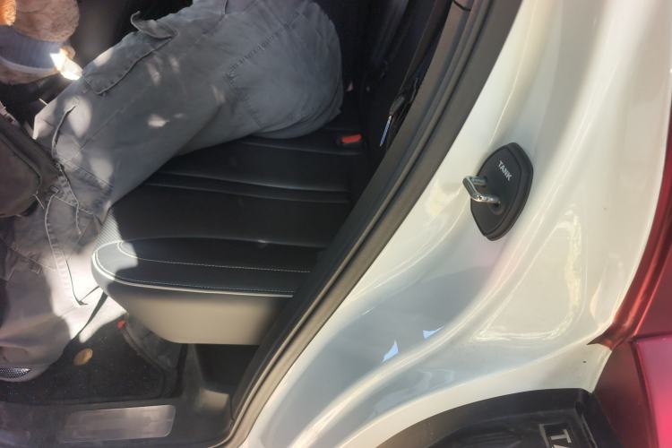 Used Tank 300 2023 City Edition 2.0T—Stylish as Ever Left Rear Seat