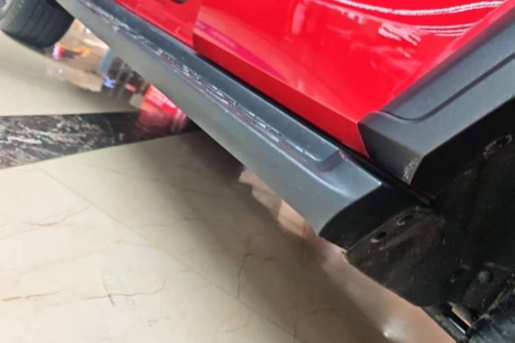 Used Tank 300 2023 Off-Road Edition 2.0T Challenger Left Side Sill
