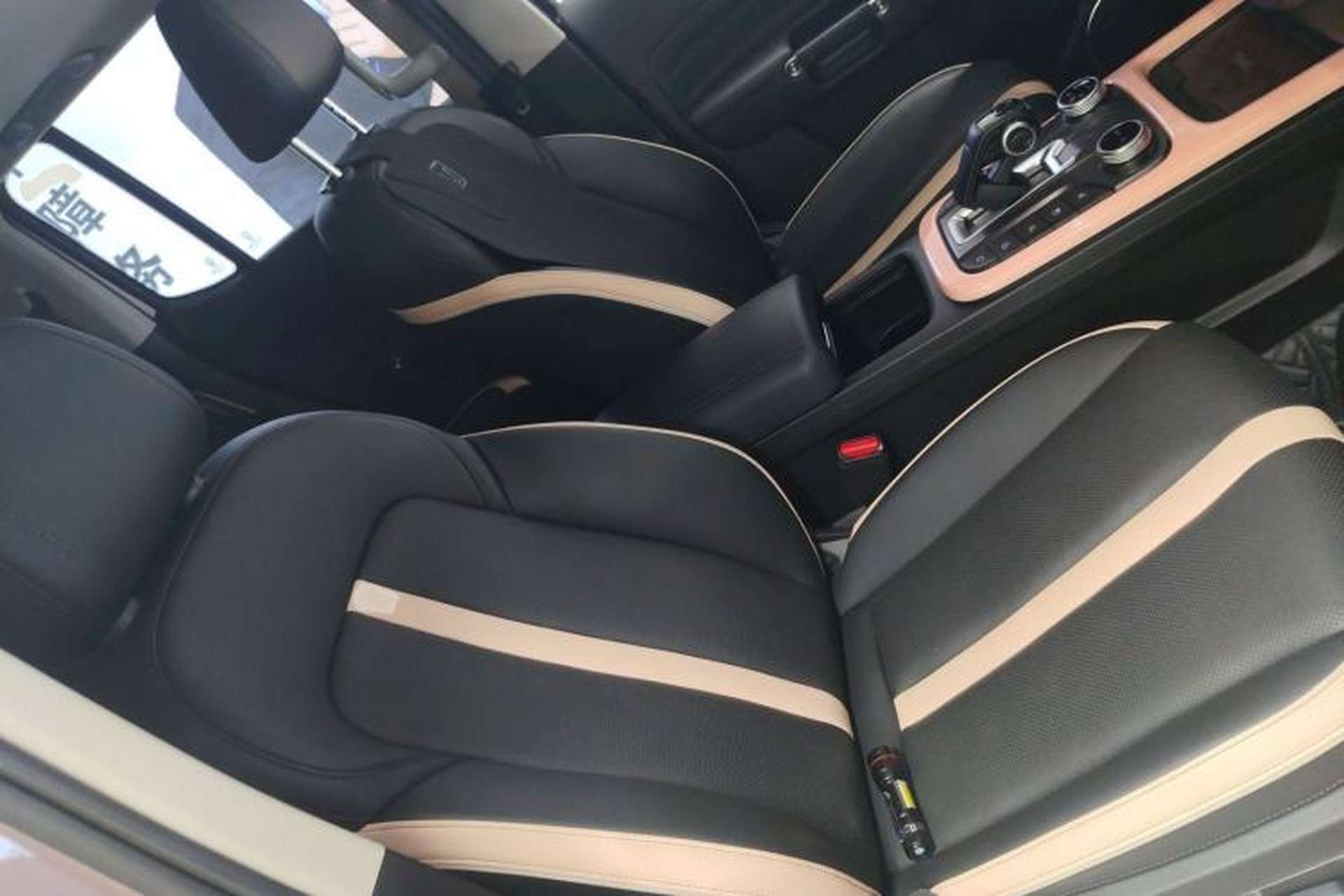 Used Tank 300 2023 City Edition 2.0T—Stylish as Ever Right Front Seat