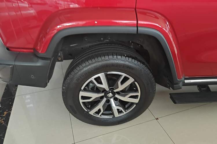 Used Tank 300 2023 City Edition 2.0T—Stylish as Ever Right Rear Wheel Hub