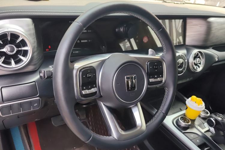 Used Tank 300 2023 City Edition 2.0T—Stylish as Ever Steering Wheel