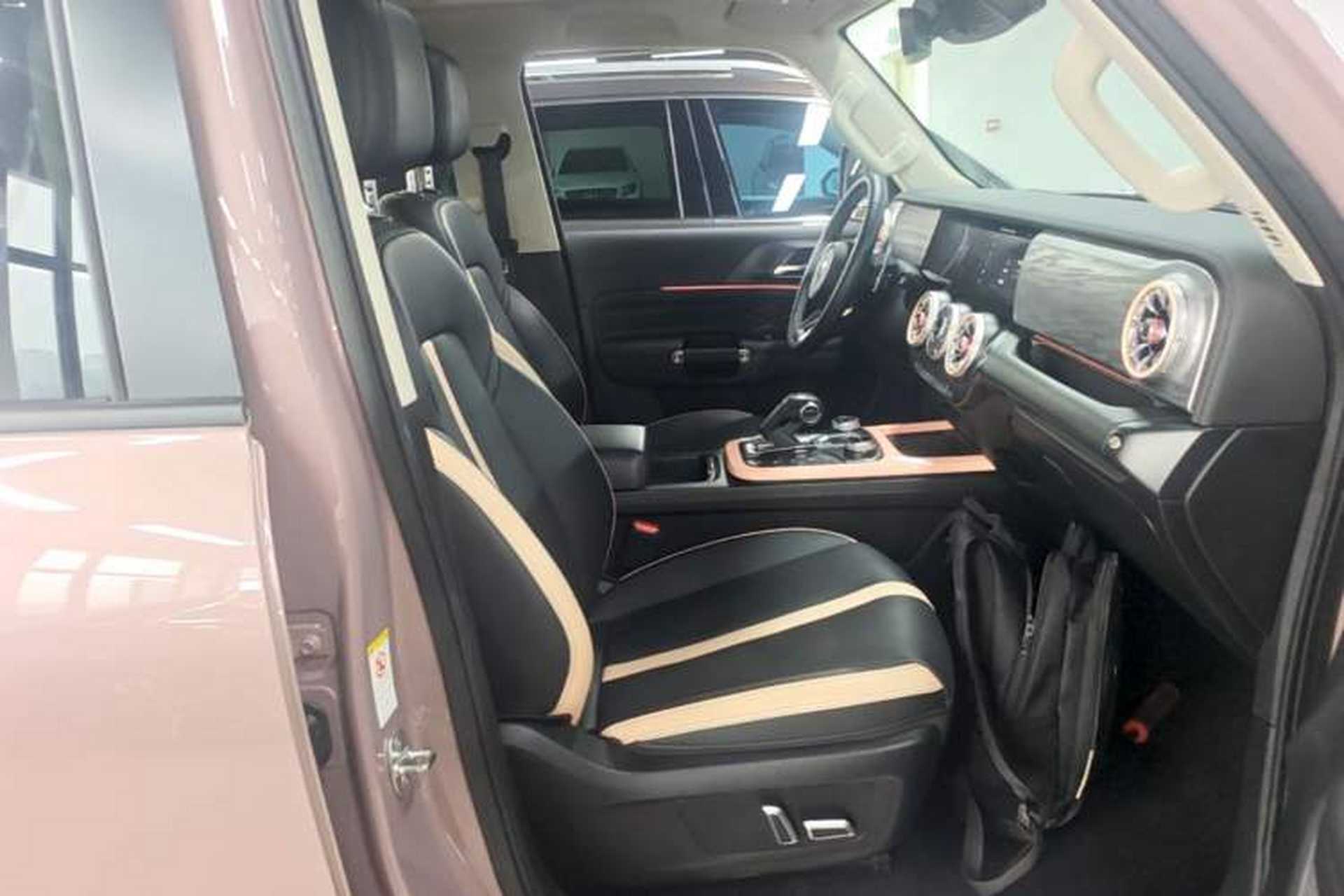 Used Tank 300 2023 City Edition 2.0T—Stylish as Ever Right Front Seat