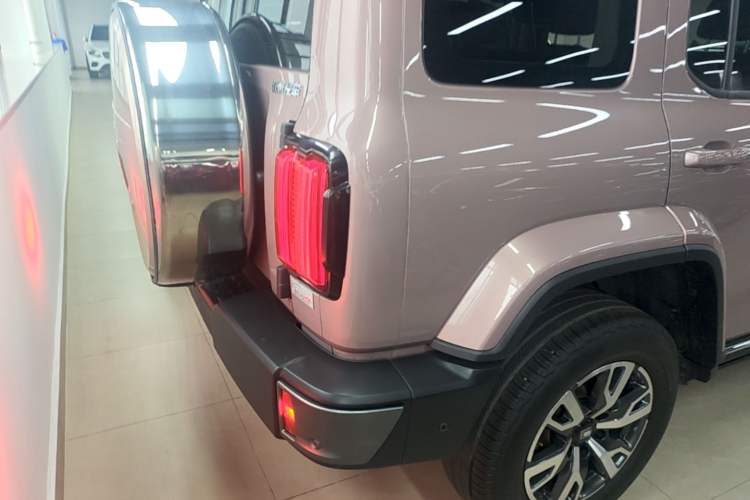Used Tank 300 2023 City Edition 2.0T—Stylish as Ever Right Rear Taillight