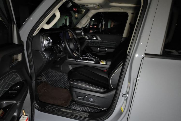 Used Tank 300 2023 Off-Road Edition 2.0T Conqueror Driver Seat