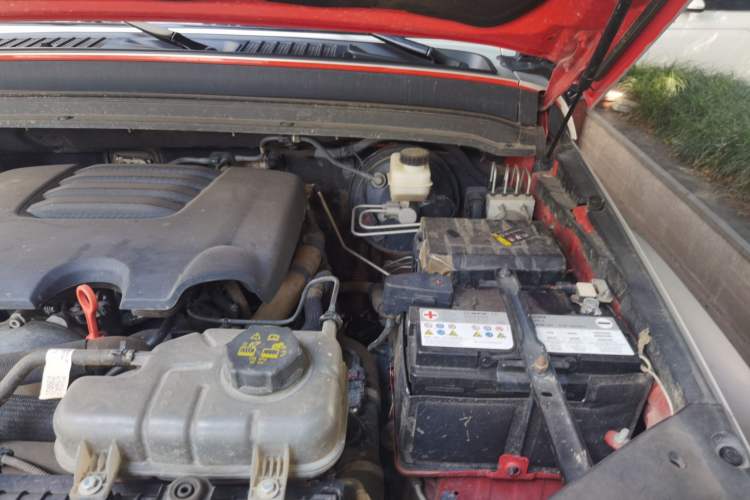 Used Tank 300 2023 Off-Road Edition 2.0T Conqueror Engine Bay Left