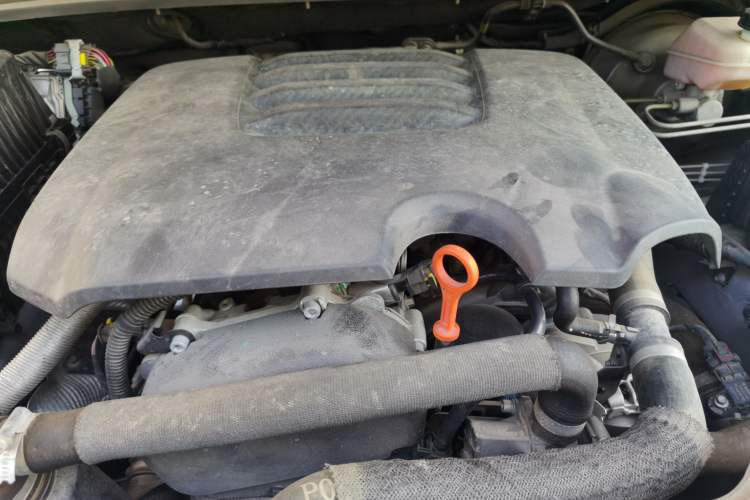 Used Tank 300 2023 City Edition 2.0T—Stylish as Ever Engine Bay Right