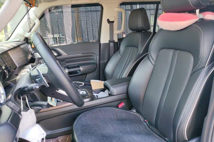 Used Tank 300 2023 Off-Road Edition 2.0T Conqueror Left Front Seat