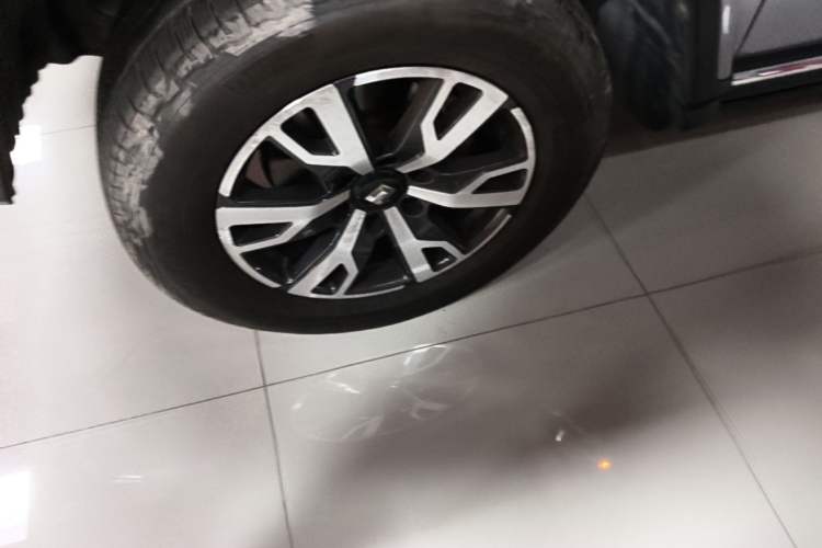 Used Tank 300 2023 City Edition 2.0T—Stylish as Ever Left Front Wheel Hub
