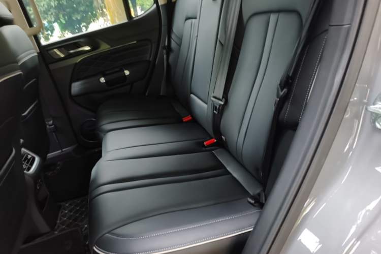 Used Tank 300 2023 Off-Road Edition 2.0T Conqueror Left Rear Seat