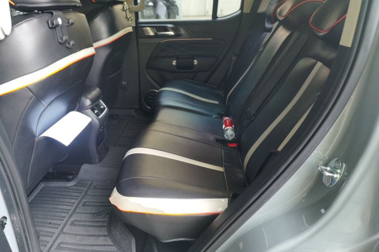 Used Tank 300 2023 City Edition 2.0T—Stylish as Ever Left Rear Seat