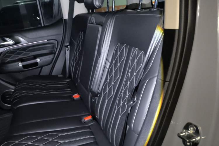 Used Tank 300 2023 Off-Road Edition 2.0T Challenger Left Rear Seat