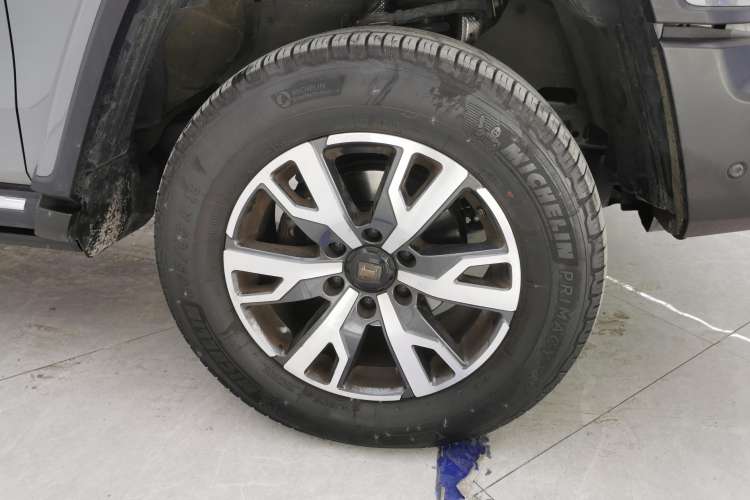 Used Tank 300 2023 City Edition 2.0T—Stylish as Ever Left Rear Wheel Hub
