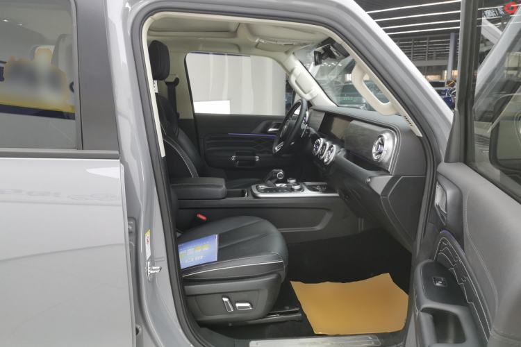 Used Tank 300 2023 City Edition 2.0T—Stylish as Ever Right Front Seat