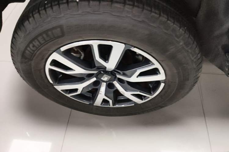 Used Tank 300 2023 City Edition 2.0T—Stylish as Ever Right Rear Wheel Hub