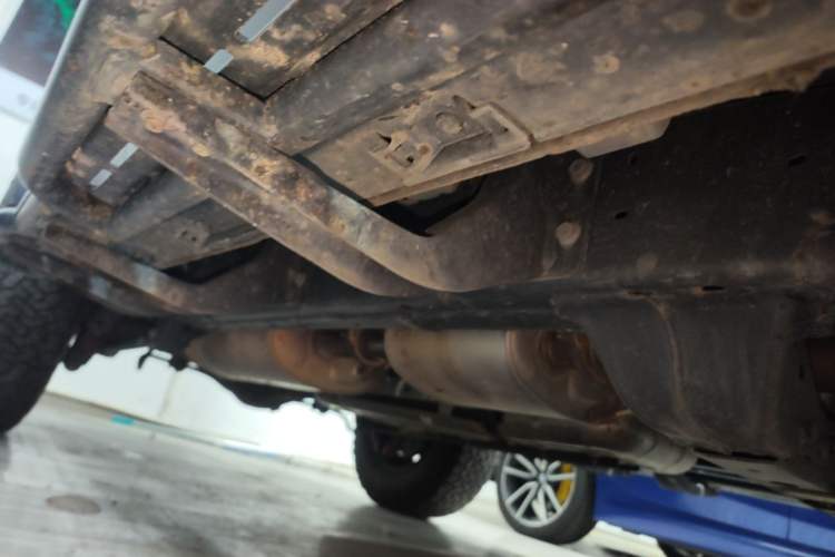 Used Tank 300 2023 2.0T Iron Rider 02 Right Side Sill