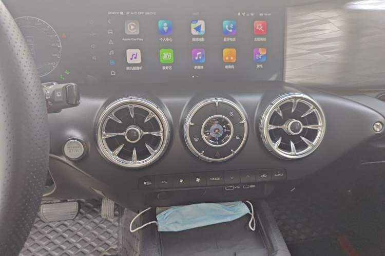 Used Tank 300 2023 City Edition 2.0T—Stylish as Ever Audio And AC Panel