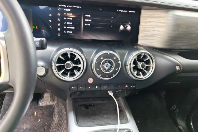 Used Tank 300 2023 2.0T Iron Rider 02 Audio And AC Panel