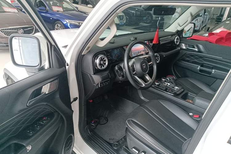 Used Tank 300 2023 City Edition 2.0T—Stylish as Ever Driver Seat