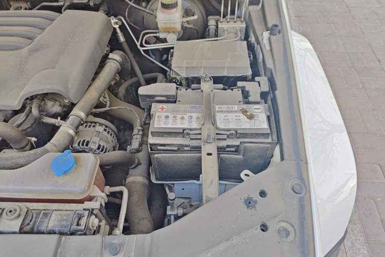 Used Tank 300 2023 City Edition 2.0T—Stylish as Ever Engine Bay Left