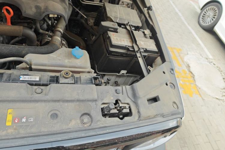 Used Tank 300 2023 Off-Road Edition 2.0T Conqueror Engine Bay Left