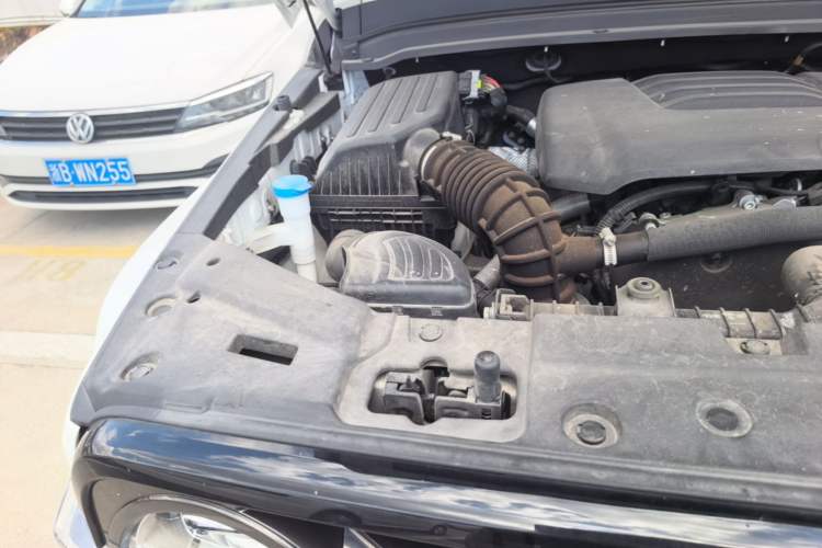Used Tank 300 2023 City Edition 2.0T—Stylish as Ever Engine Bay Right