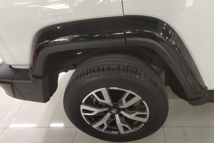 Used Tank 300 2023 City Edition 2.0T—Stylish as Ever Exterior 5