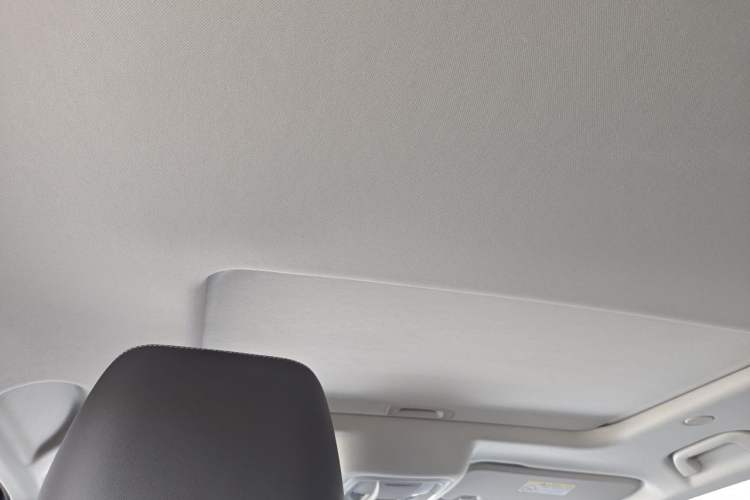 Used Tank 300 2023 City Edition 2.0T—Stylish as Ever Headliner