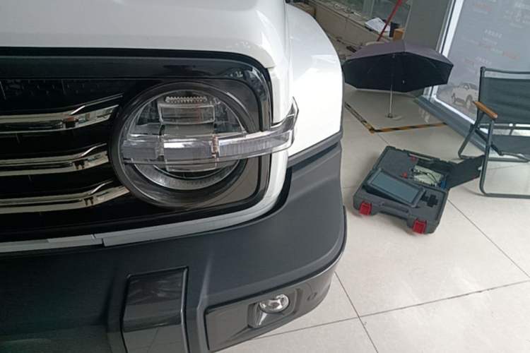 Used Tank 300 2023 City Edition 2.0T—Stylish as Ever Left Front Headlight