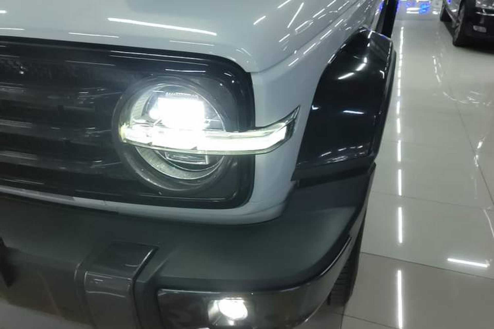 Used Tank 300 2023 City Edition 2.0T—Stylish as Ever Left Front Headlight