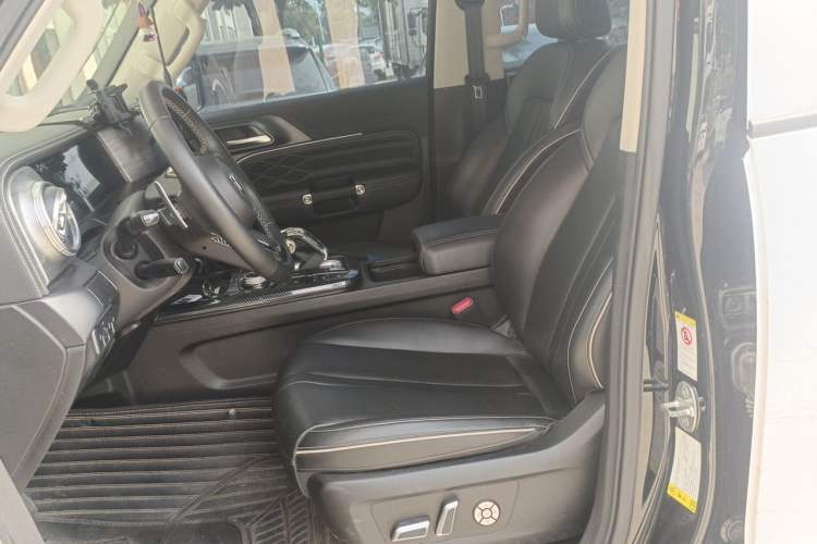 Used Tank 300 2023 Off-Road Edition 2.0T Conqueror Left Front Seat