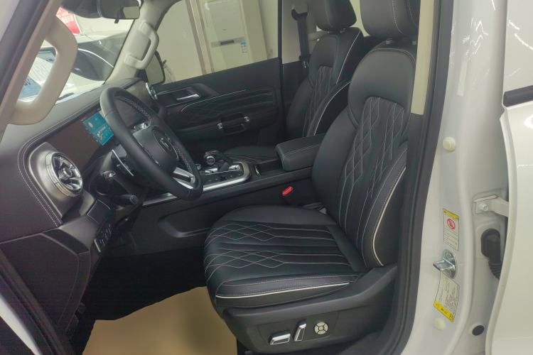 Used Tank 300 2023 Off-Road Edition 2.0T Challenger Left Front Seat