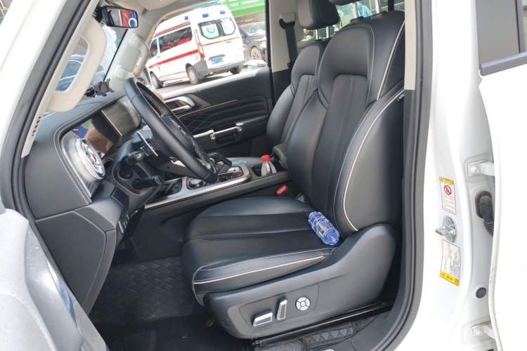 Used Tank 300 2023 Off-Road Edition 2.0T Conqueror Left Front Seat
