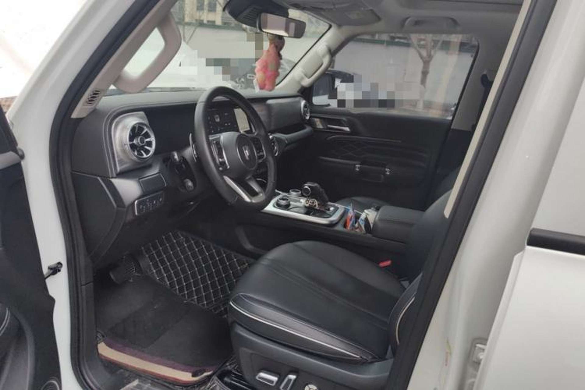 Used Tank 300 2023 Off-Road Edition 2.0T Conqueror Left Front Seat
