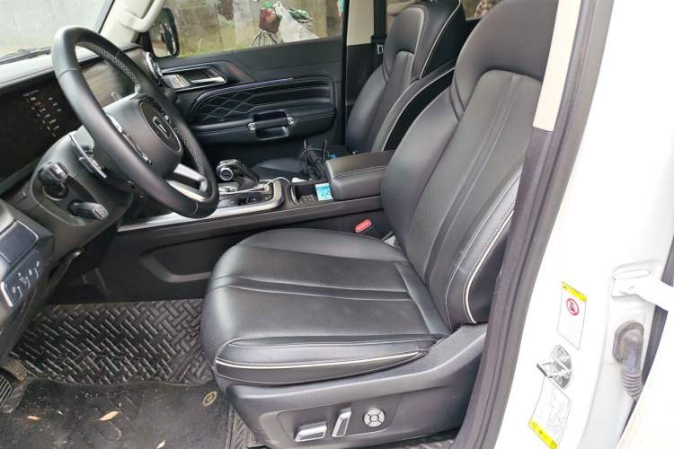 Used Tank 300 2023 2.0T Iron Rider 02 Left Front Seat