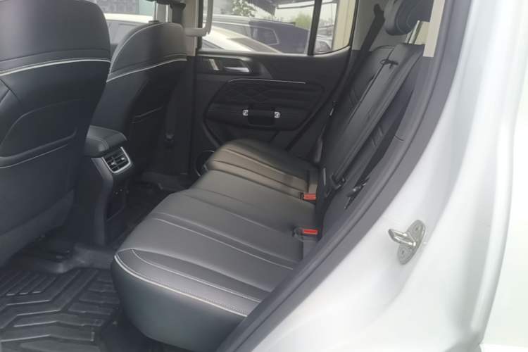 Used Tank 300 2023 Off-Road Edition 2.0T Conqueror Left Rear Seat