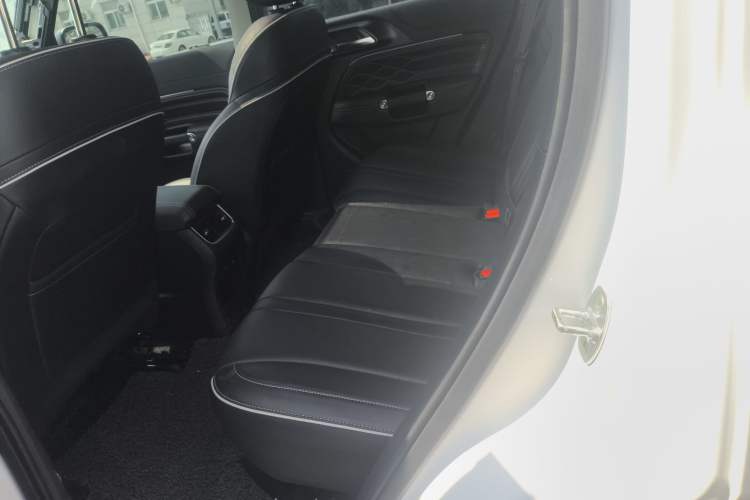 Used Tank 300 2023 2.0T Iron Rider 02 Left Rear Seat