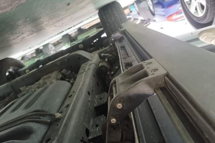 Used Tank 300 2023 Off-Road Edition 2.0T Conqueror Left Side Sill