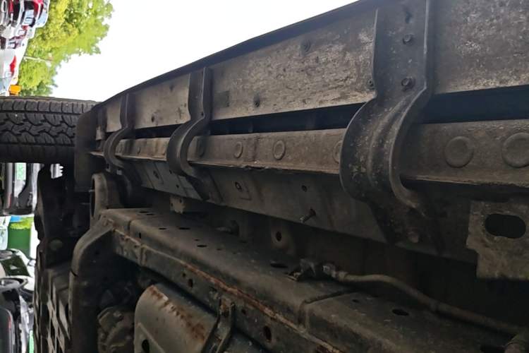 Used Tank 300 2023 Off-Road Edition 2.0T Conqueror Left Side Sill