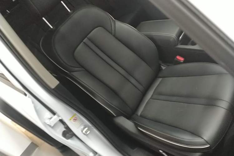 Used Tank 300 2023 Off-Road Edition 2.0T Conqueror Right Front Seat