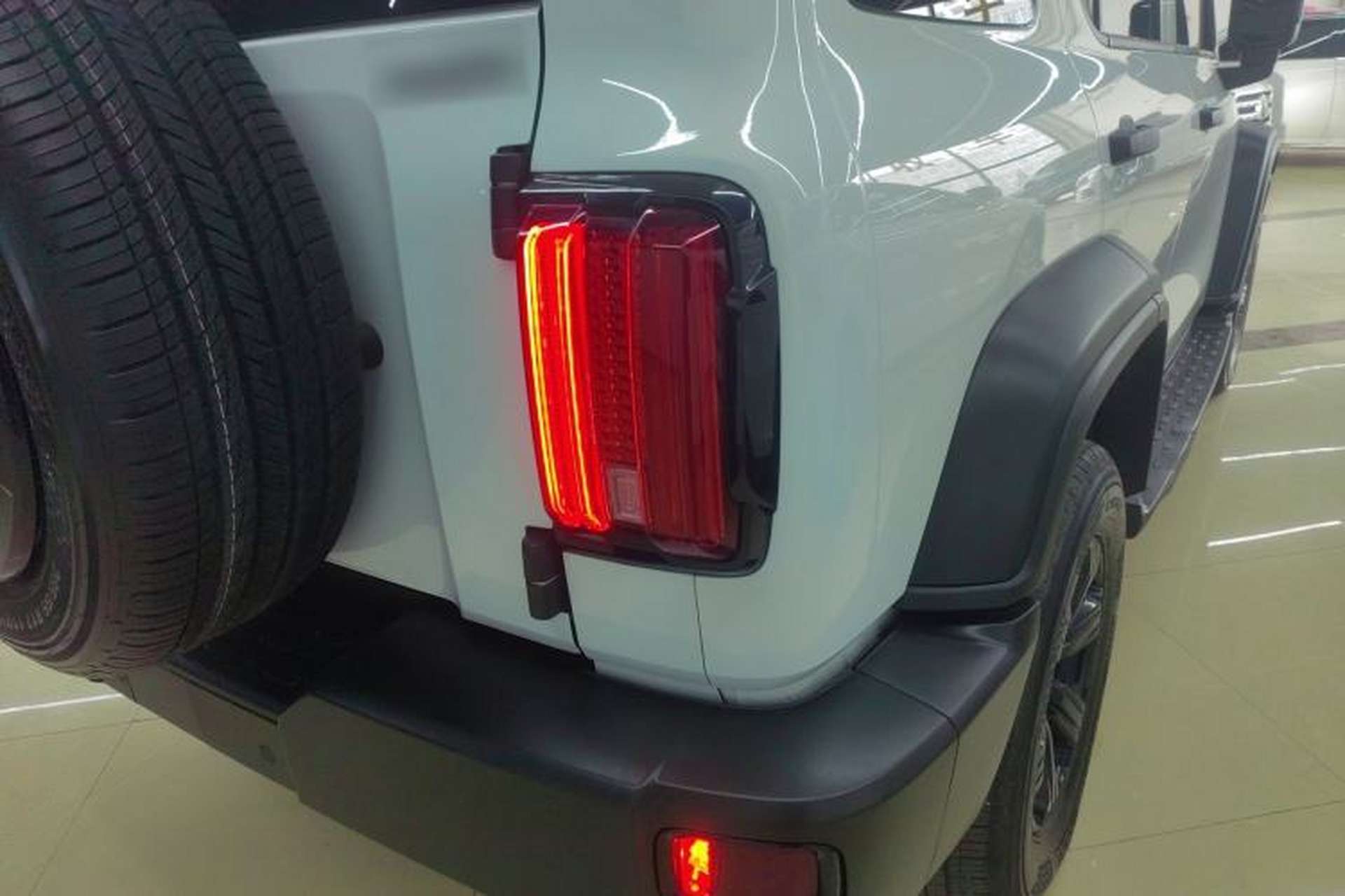 Used Tank 300 2023 Off-Road Edition 2.0T Challenger Right Rear Taillight