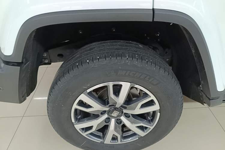 Used Tank 300 2023 City Edition 2.0T—Stylish as Ever Right Rear Wheel Hub