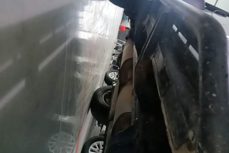 Used Tank 300 2023 2.0T Iron Rider 02 Right Side Sill